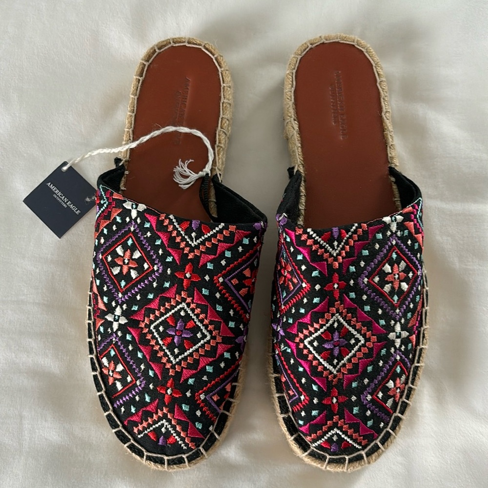 NWT! American Eagle Espadrilles Boho Embroidered Slides Women’s Size 8 NEW
